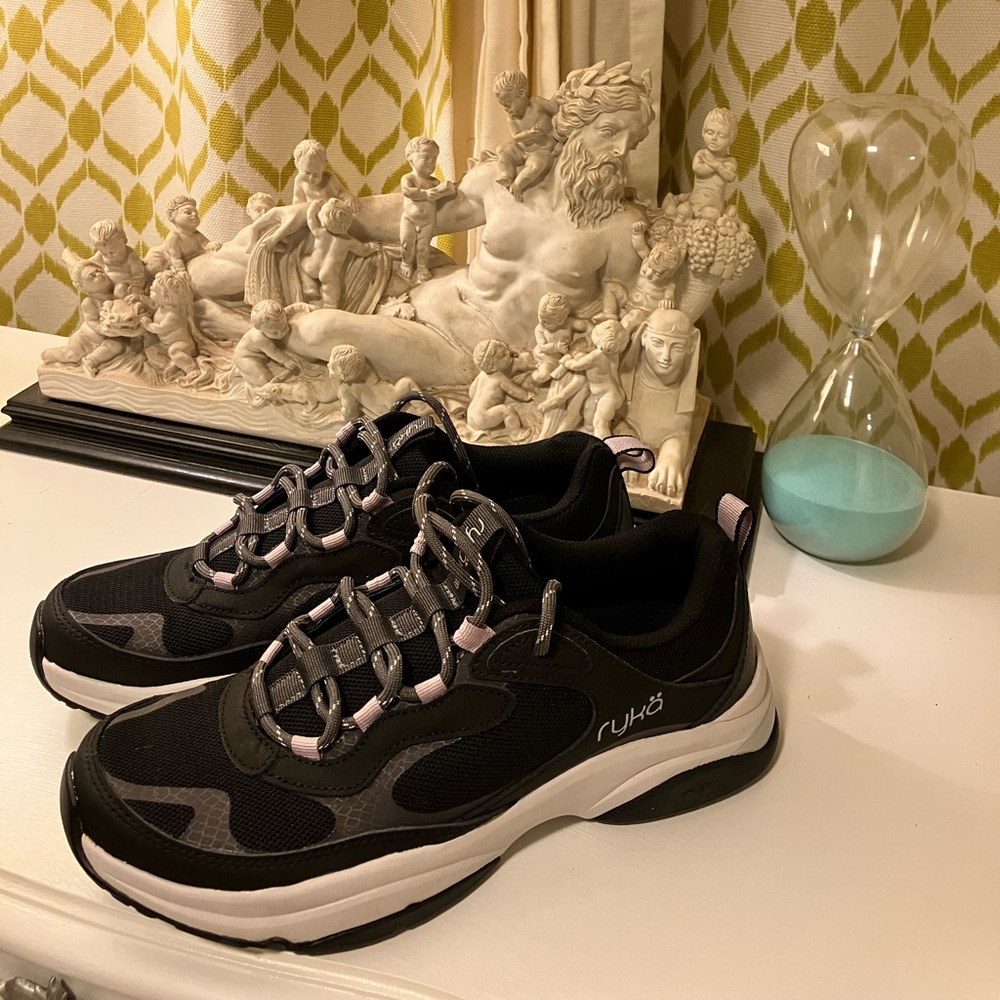 Brand new! Ryka Norioko black women’s 9.5 shoes
